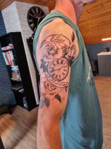 Kunstvolles Tattoo-Design in Prüm